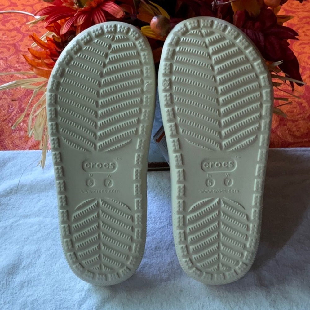 🐊 CROCS CLASSIC COZZZY  SANDALS 🐊 NWT 🐊 - Picture 12 of 16